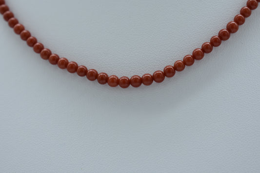 Collana con pallini di corallo