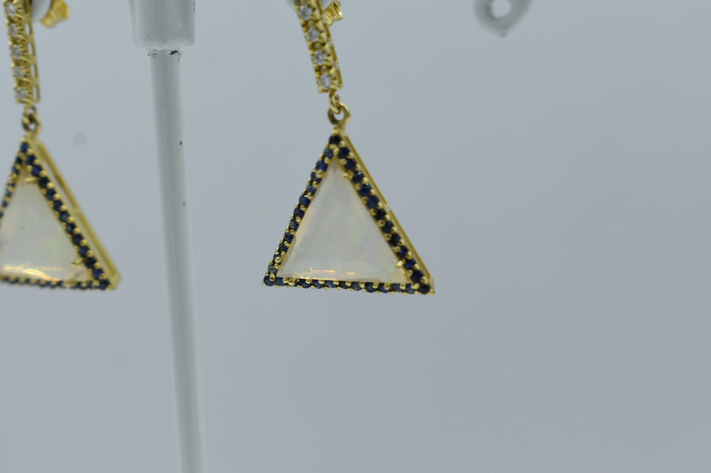 Orecchini a triangolo di opale
