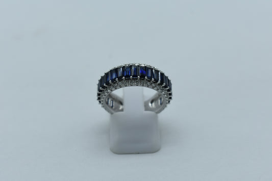 Anello fascia zaffiri e diamanti