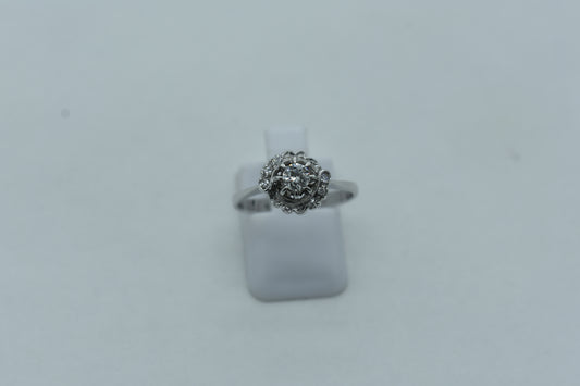 Anello con Diamante centrale