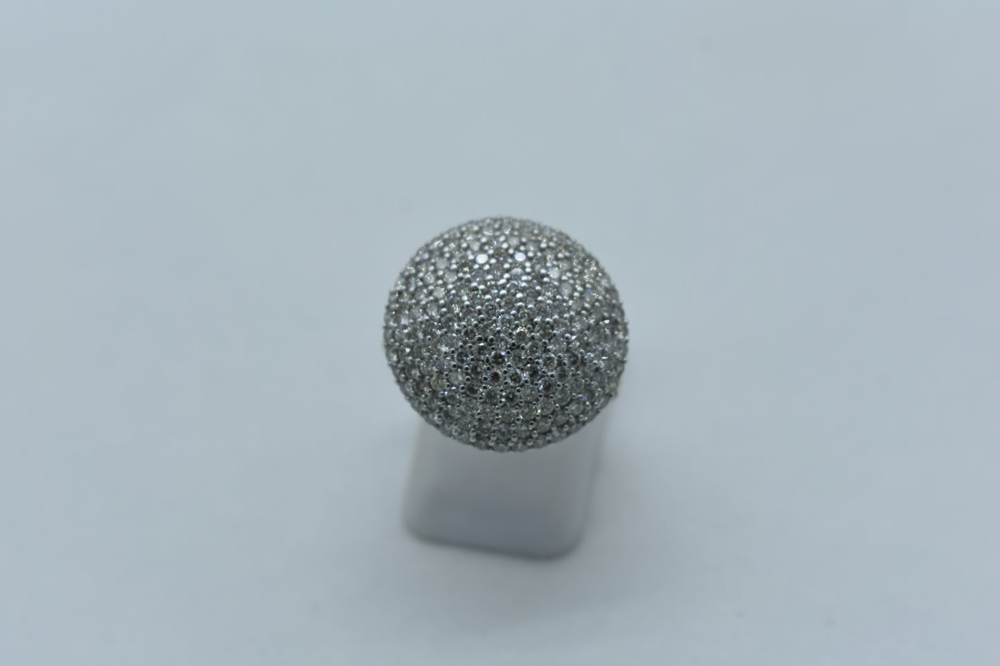 Anello tappeto di diamanti